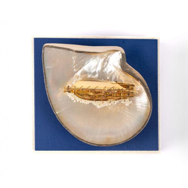 Gold Dhow with natural mother of pearl - Image 4