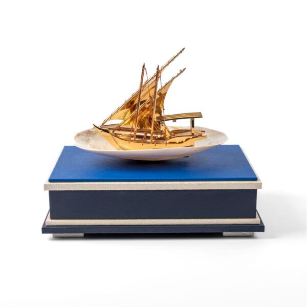 Gold Large Dhow with natural mother of pearl